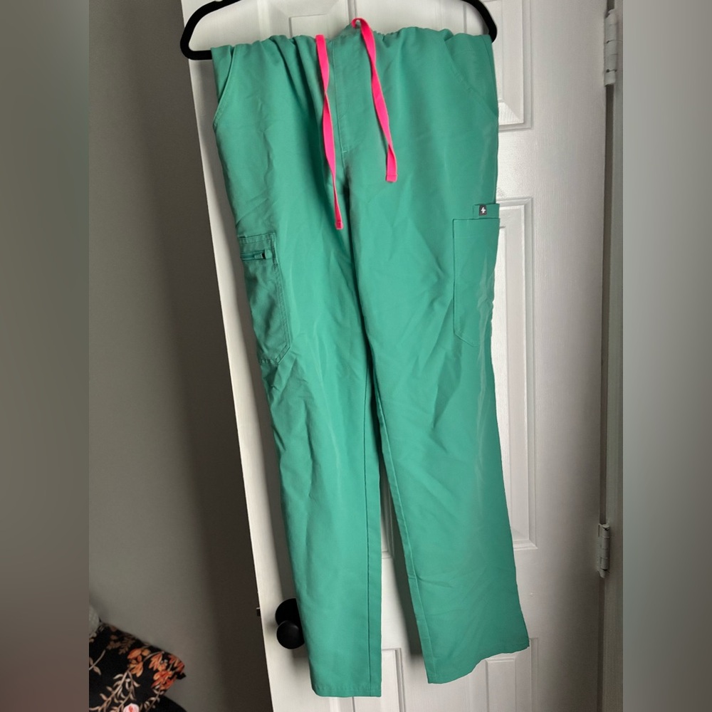 Figs Women's Scrub Pants - Mint Green with Pink Drawstring